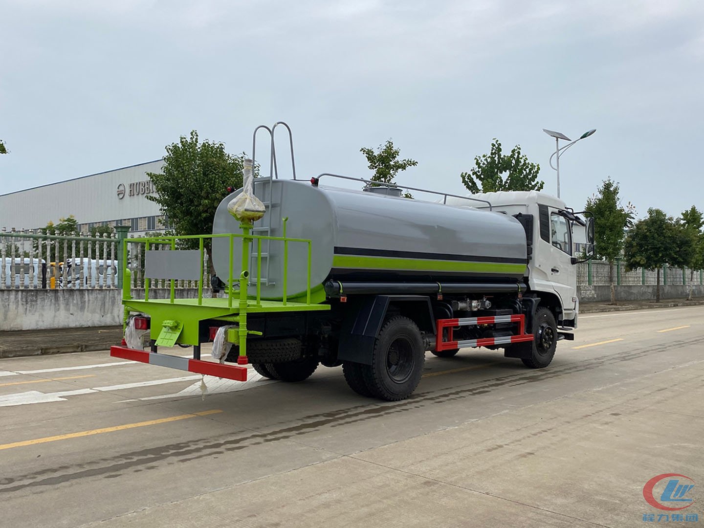 國(guó)六12方東風(fēng)專底D3V灑水車(chē)