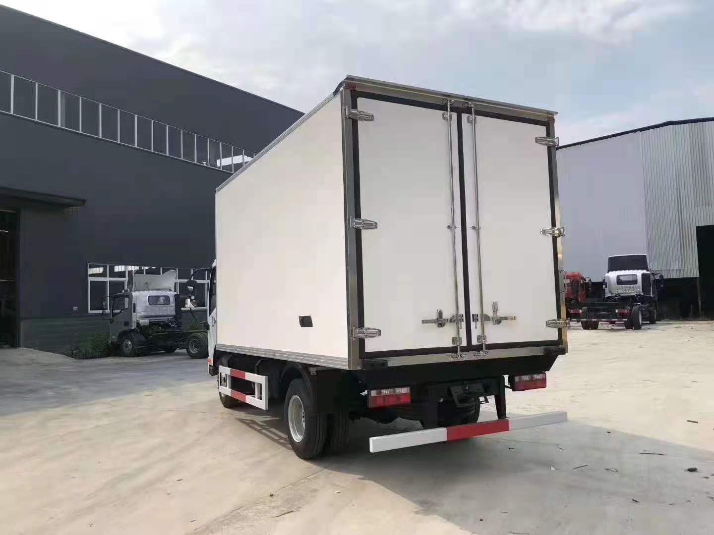 國(guó)六福田奧鈴CTS冷藏車(chē)